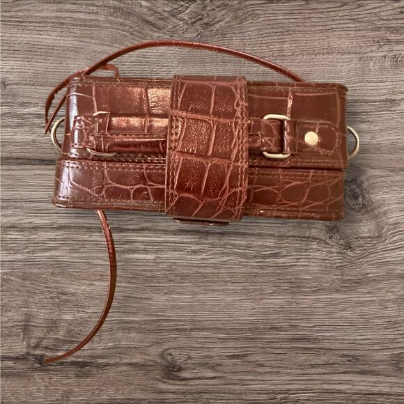 Vintage Western Brown Woven Crossbody Bag w/ Silver Hearts - Picture 2 of 8